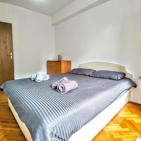 Apartment Nate'S Place スコピエ エクステリア 写真