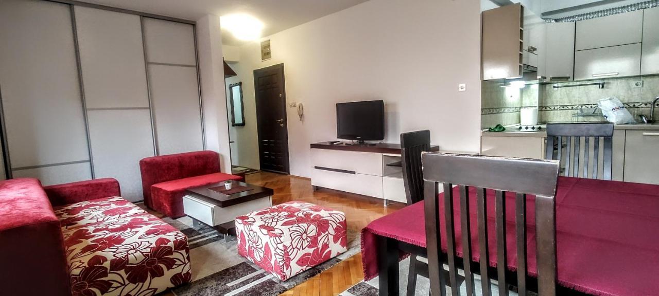 Apartment Nate'S Place スコピエ エクステリア 写真
